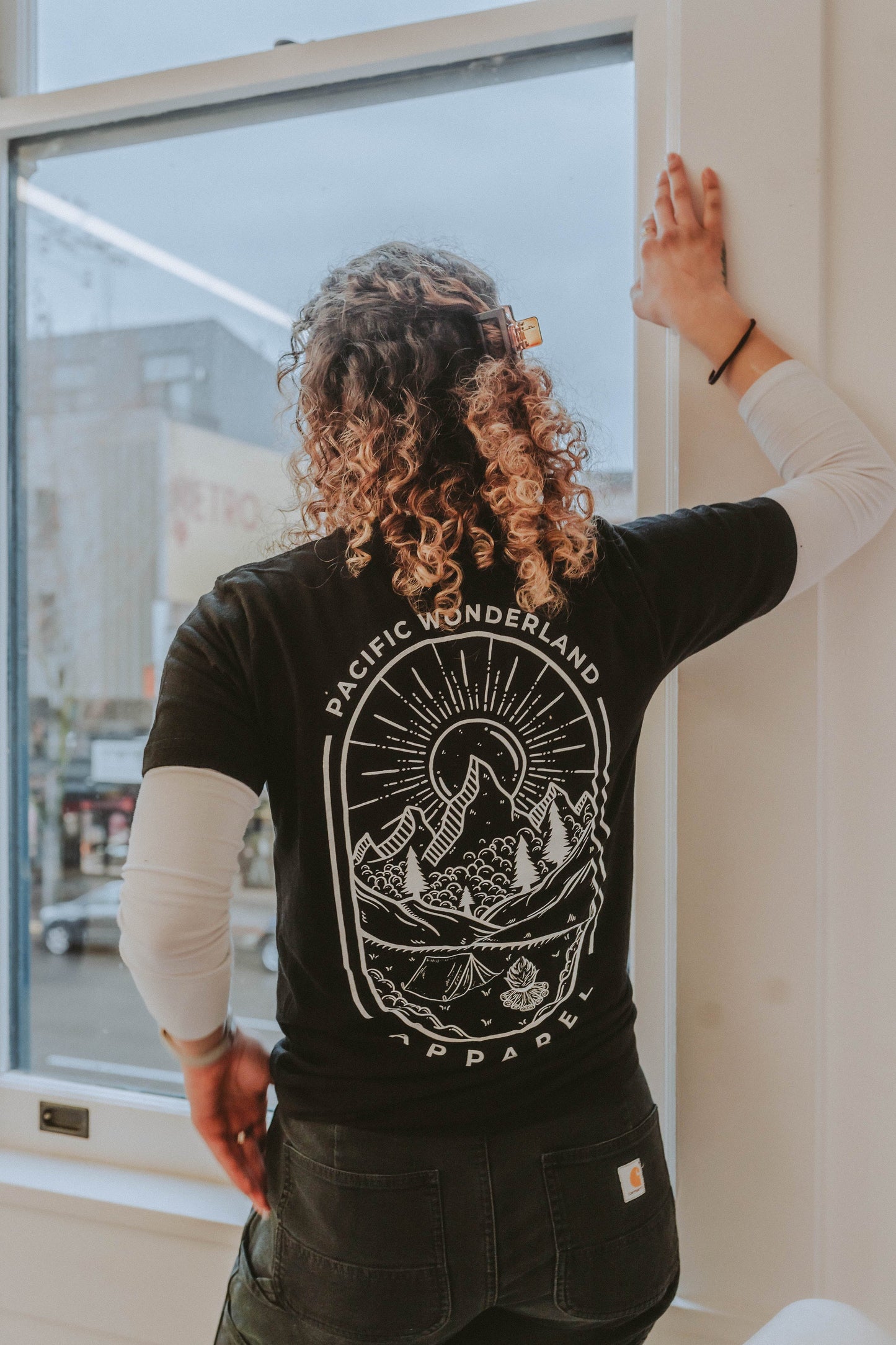 SHORT SLEEVE SUN T - BLACK T-SHIRT PACIFIC WONDERLAND SHOP